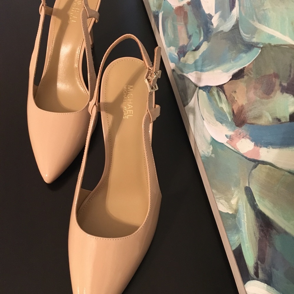 Michael Michael Kors Lucille flex nude size 7